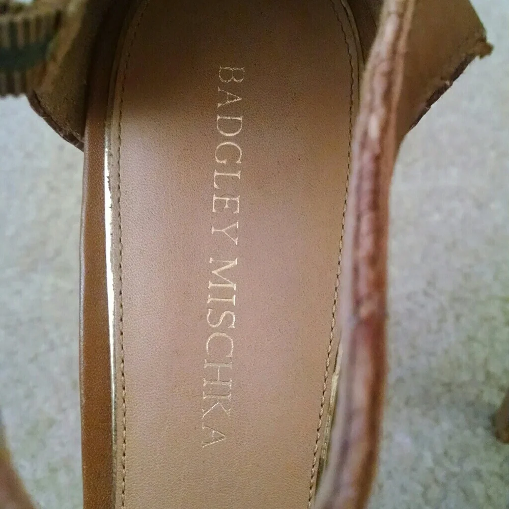 Badgley Mischka Tan Leather And Raffia 5” Heel Platform Sandals Size 9